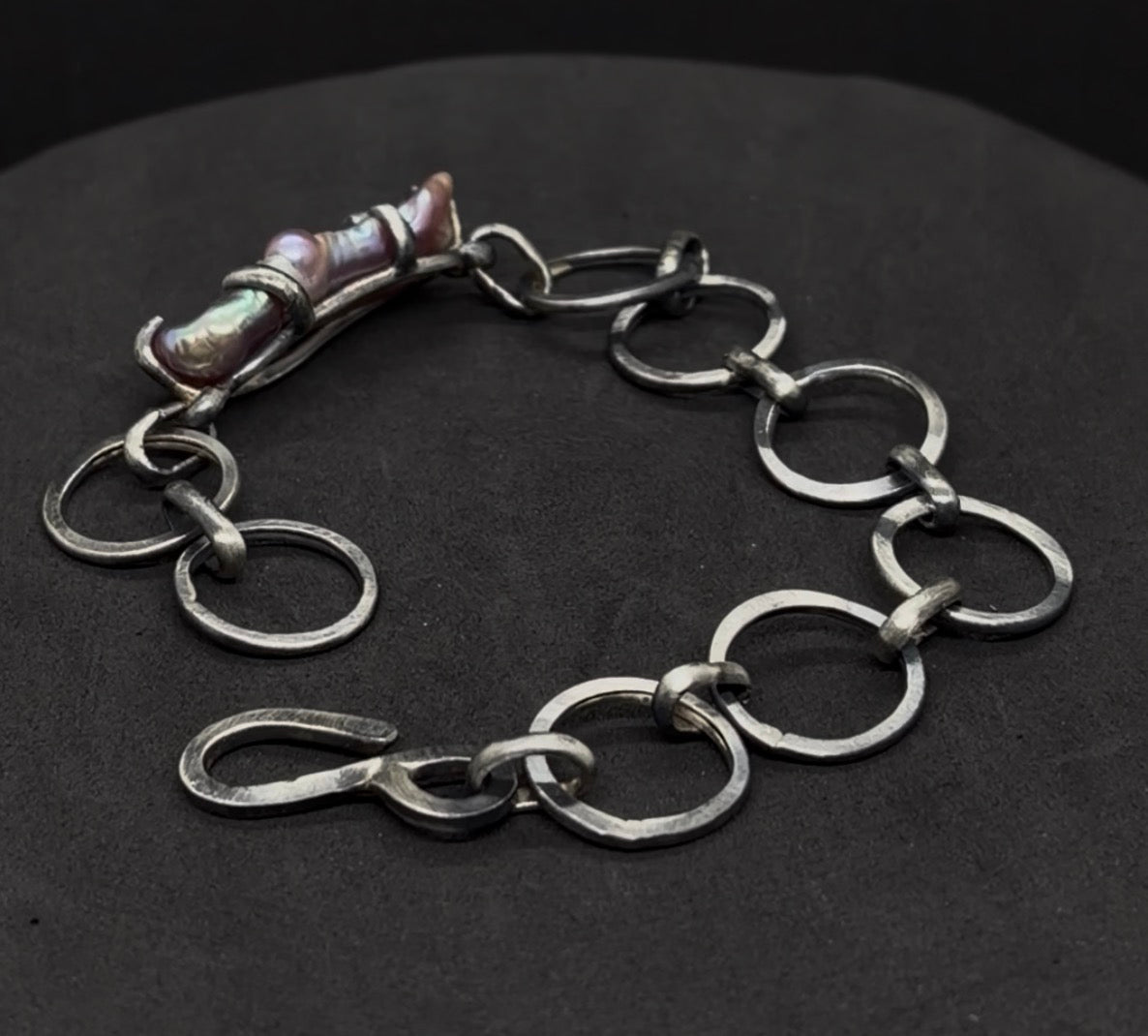 The Amorphous Pearl Chain