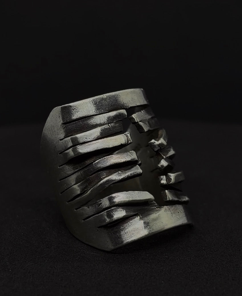 The Fissure Ring