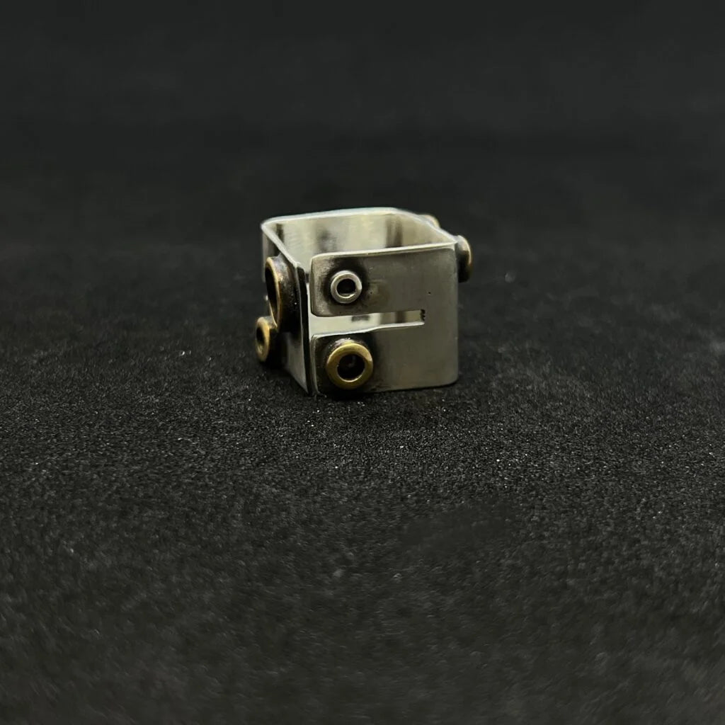 The Four-Sided Square Ring