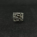 The Labyrinth Ring