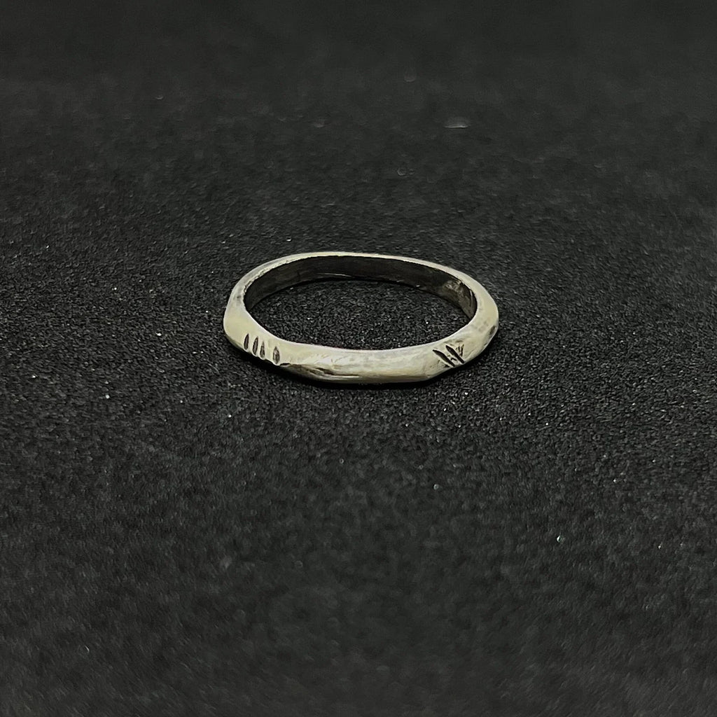 The Linear Notch Ring