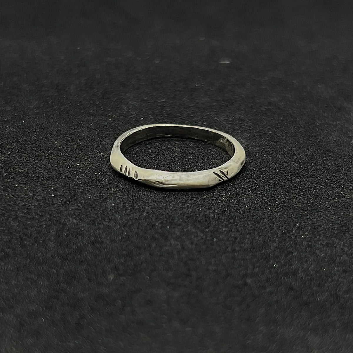 The Linear Notch Ring