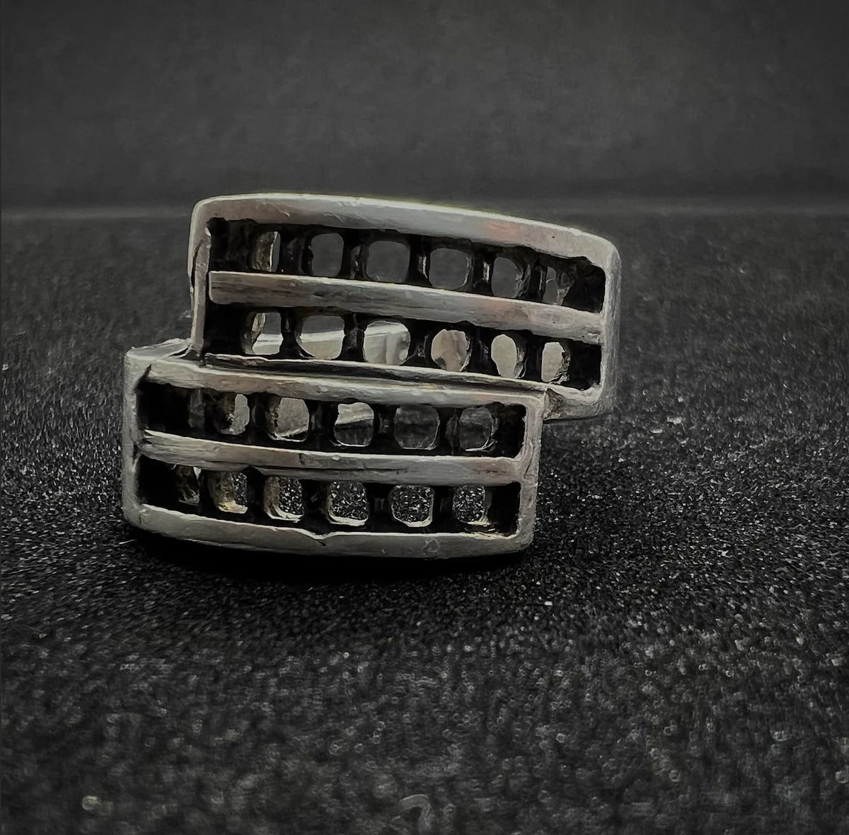 The Lockup Ring.