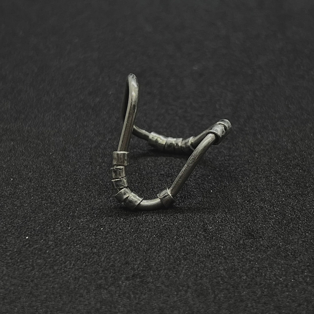 The Sliding Tube Hand Band