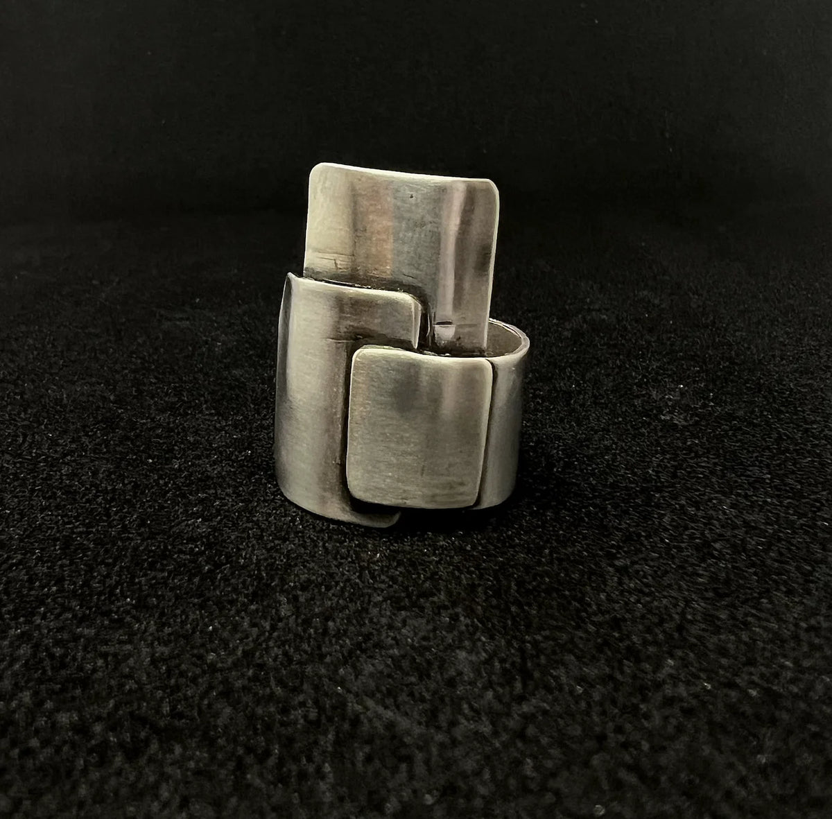 Three squares ring