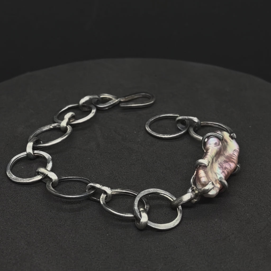 The Amorphous Pearl Chain