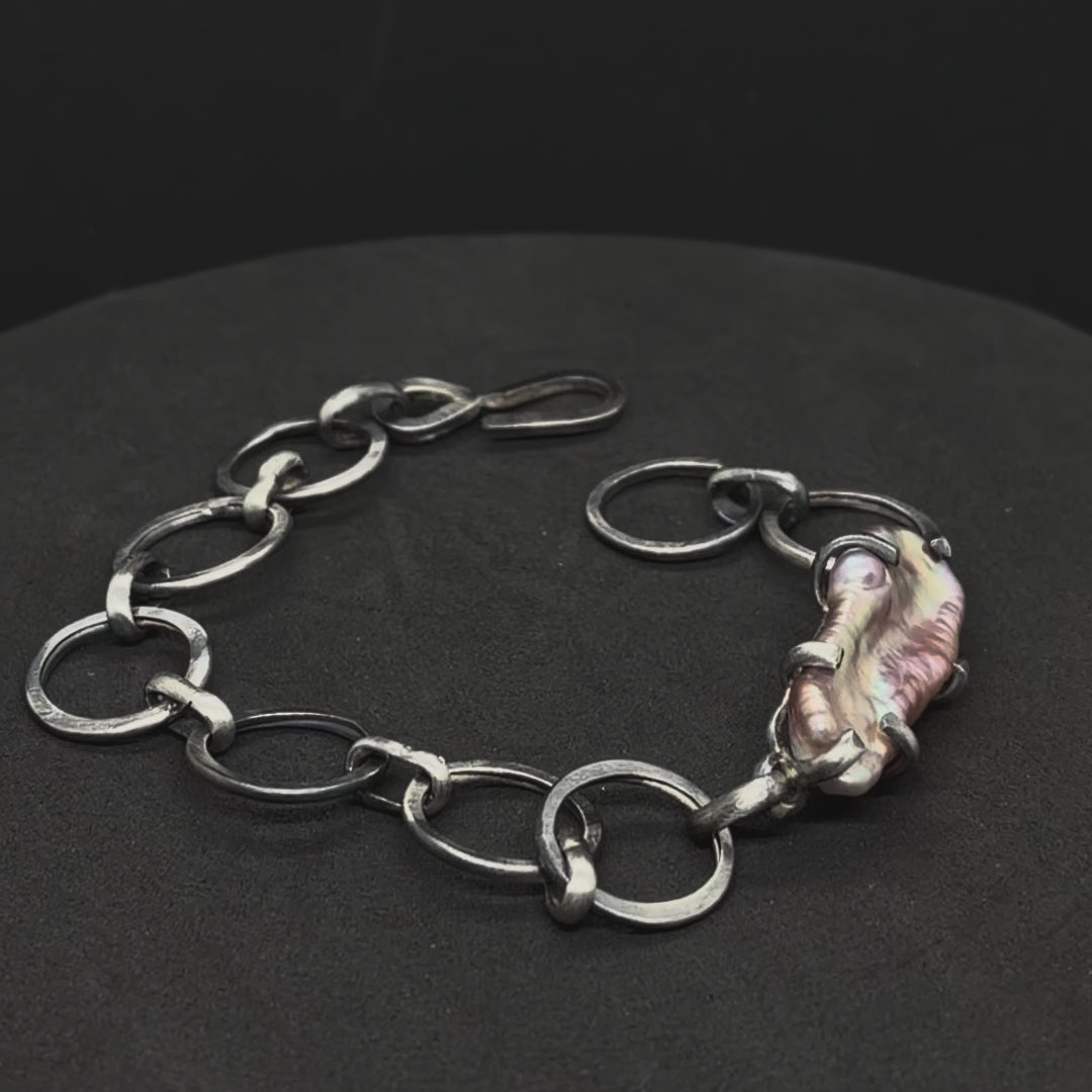 The Amorphous Pearl Chain