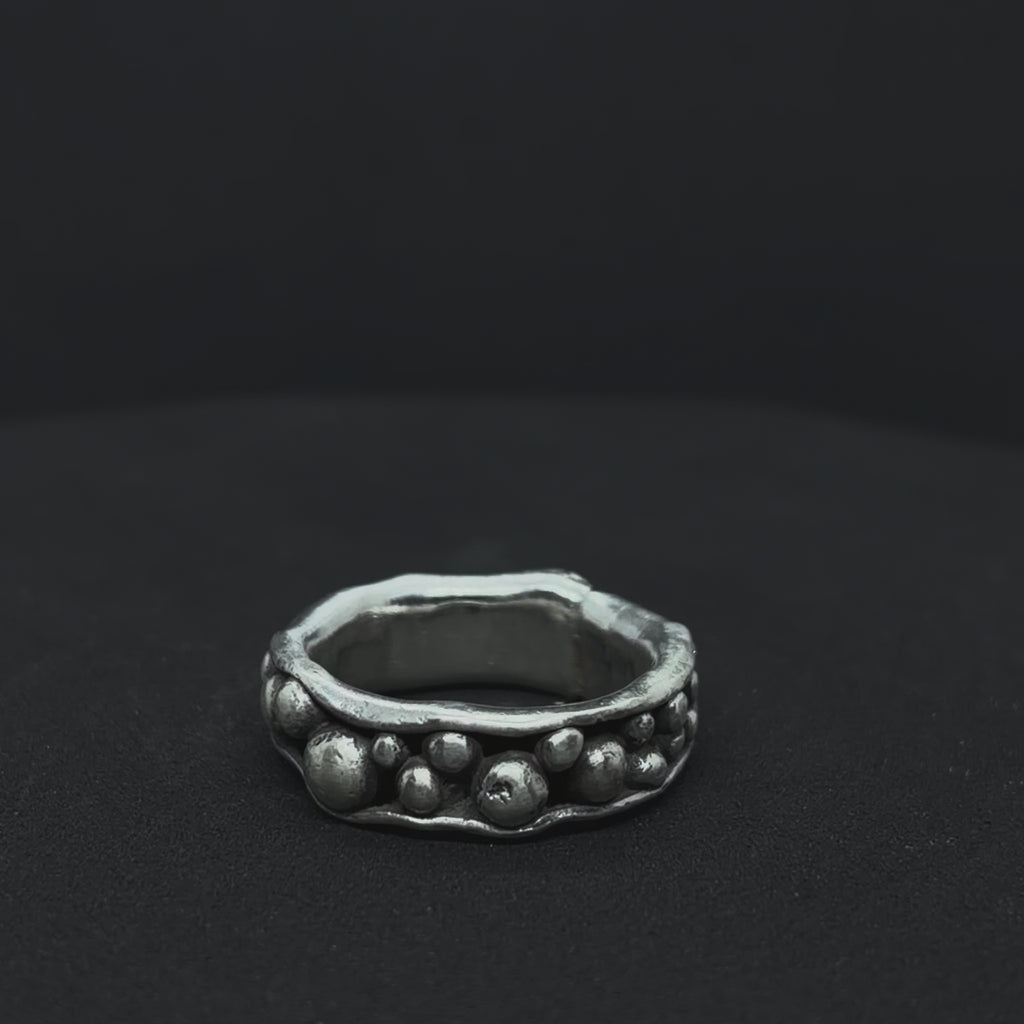The Bubble Contour Ring