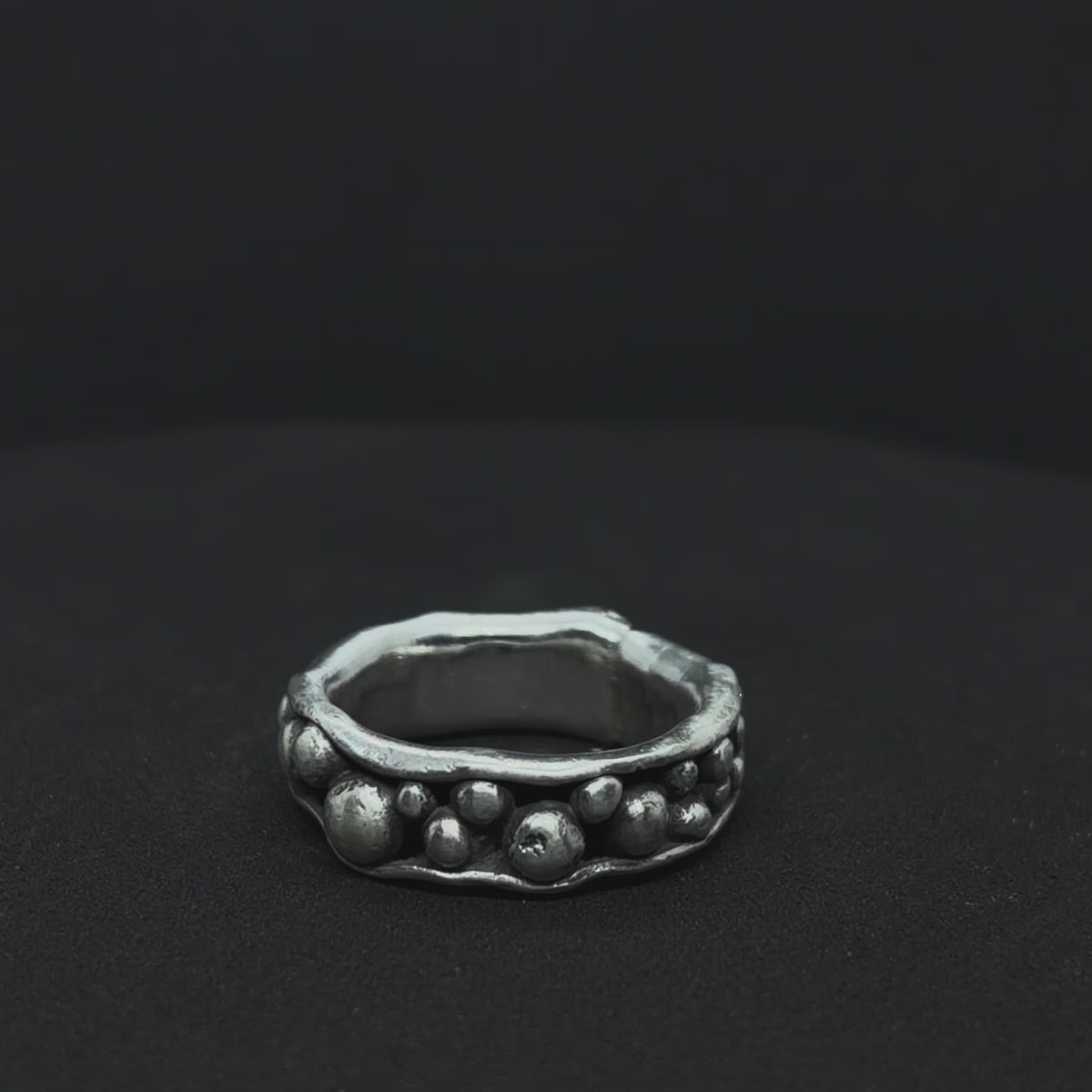 The Bubble Contour Ring